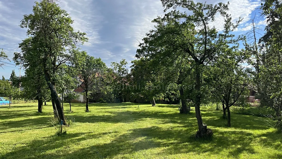 Prodej stavebního pozemku 472 m²